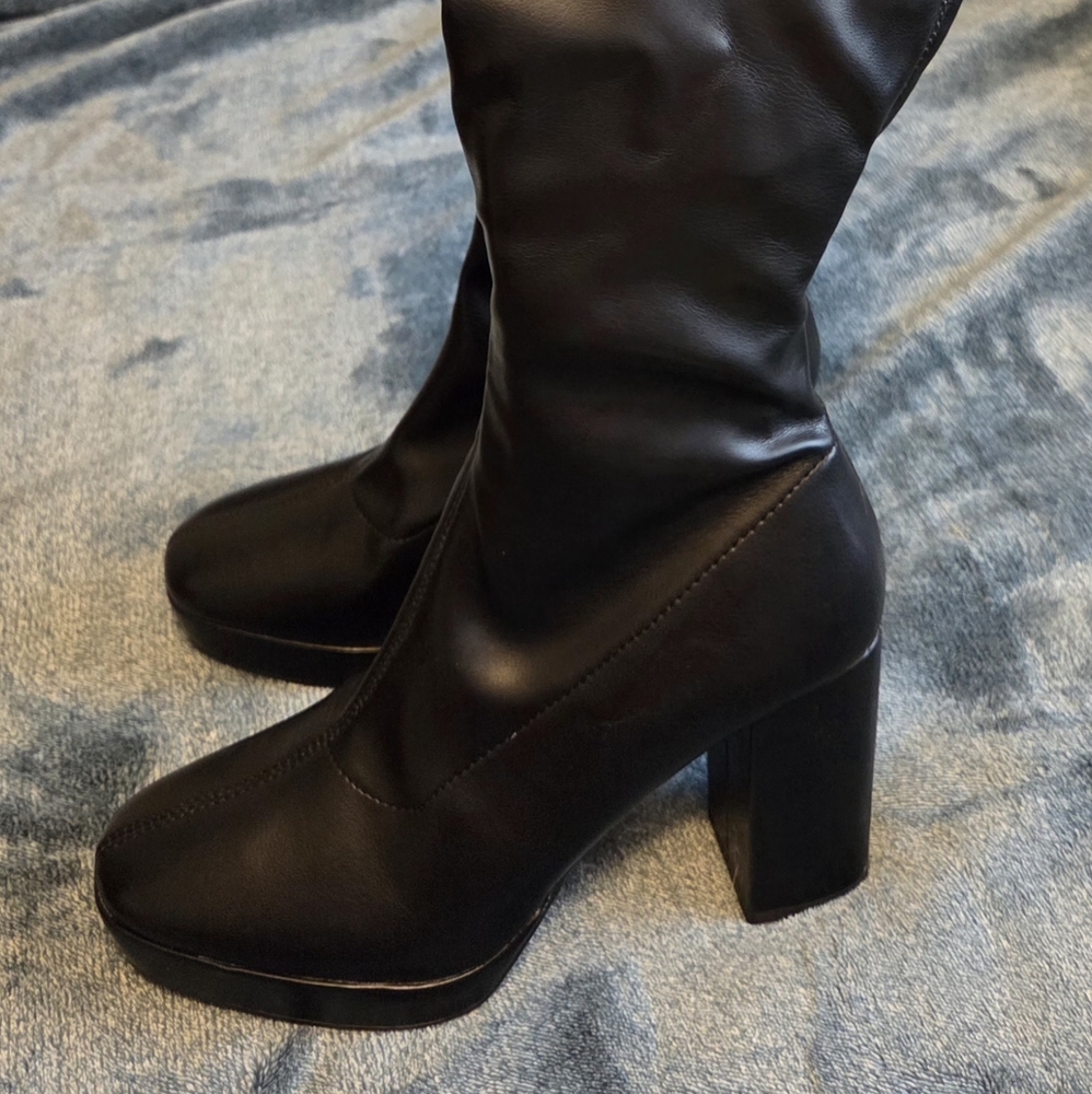 MIA Black Heeled Boots with Sleek Leather Finish